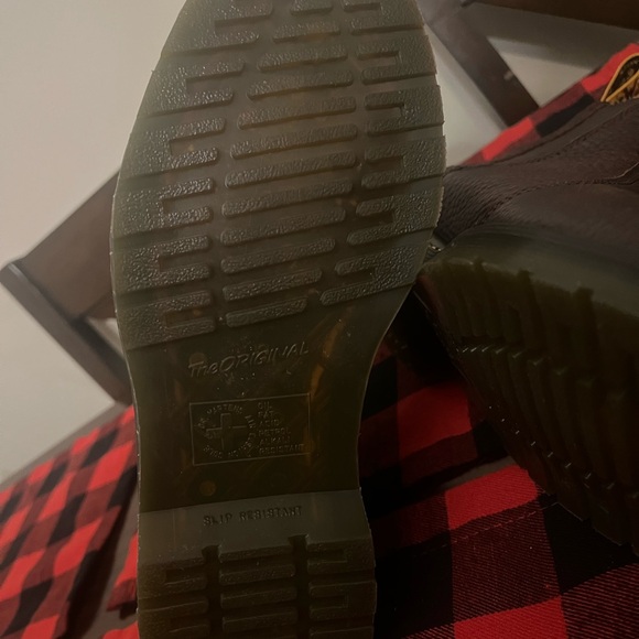 Dr Martens brown Chelsea boot size 8 worn once - Picture 4 of 6